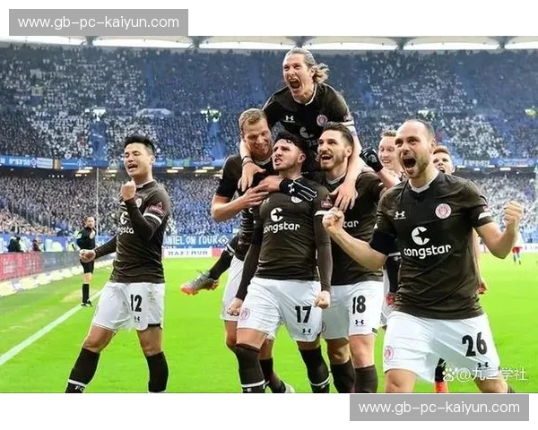 亚平宁与德意志的激情碰撞：佛罗伦萨vs门兴，一场超越胜负的足球史诗